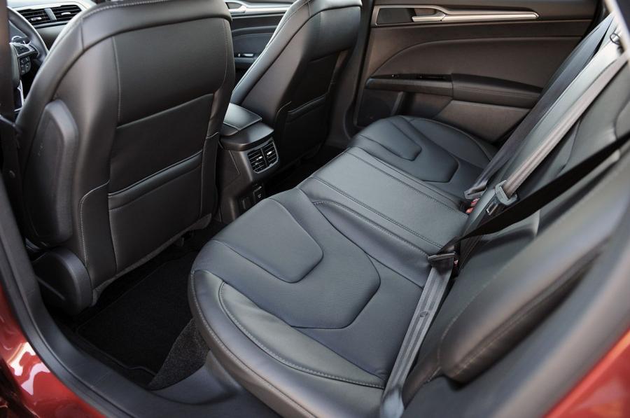  Ford Fusion 2013 года  (US) (фото 172 из 202)